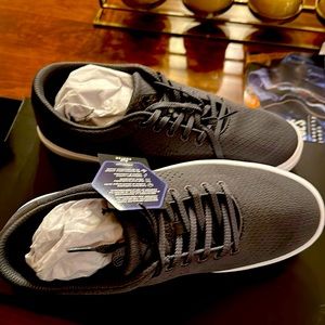 Cuater by TravisMathew Men's Phenom knit size 8.5 Brand New